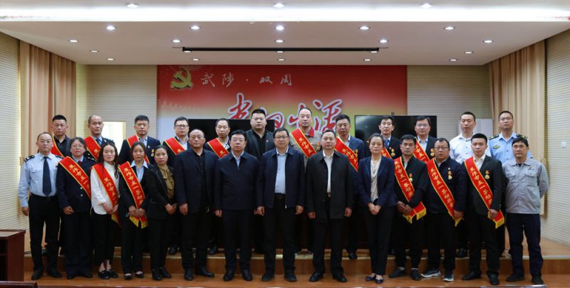 恭喜我公司生產(chǎn)科工藝主管陳新政同志榮獲“焦作市五一勞動獎?wù)隆?>
                                                                        <span id=